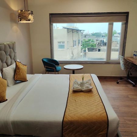 Hotel Lavish Inn Gondia Ngoại thất bức ảnh