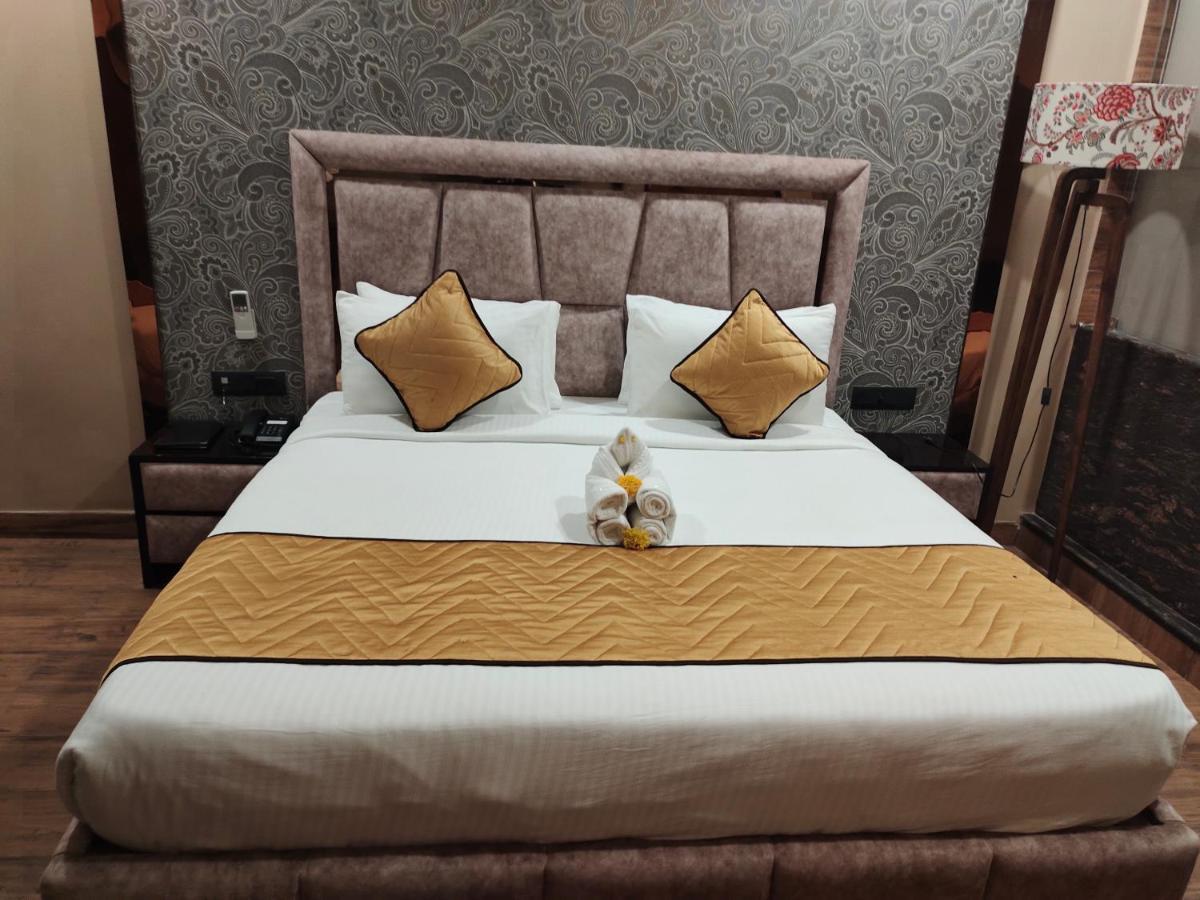 Hotel Lavish Inn Gondia Ngoại thất bức ảnh